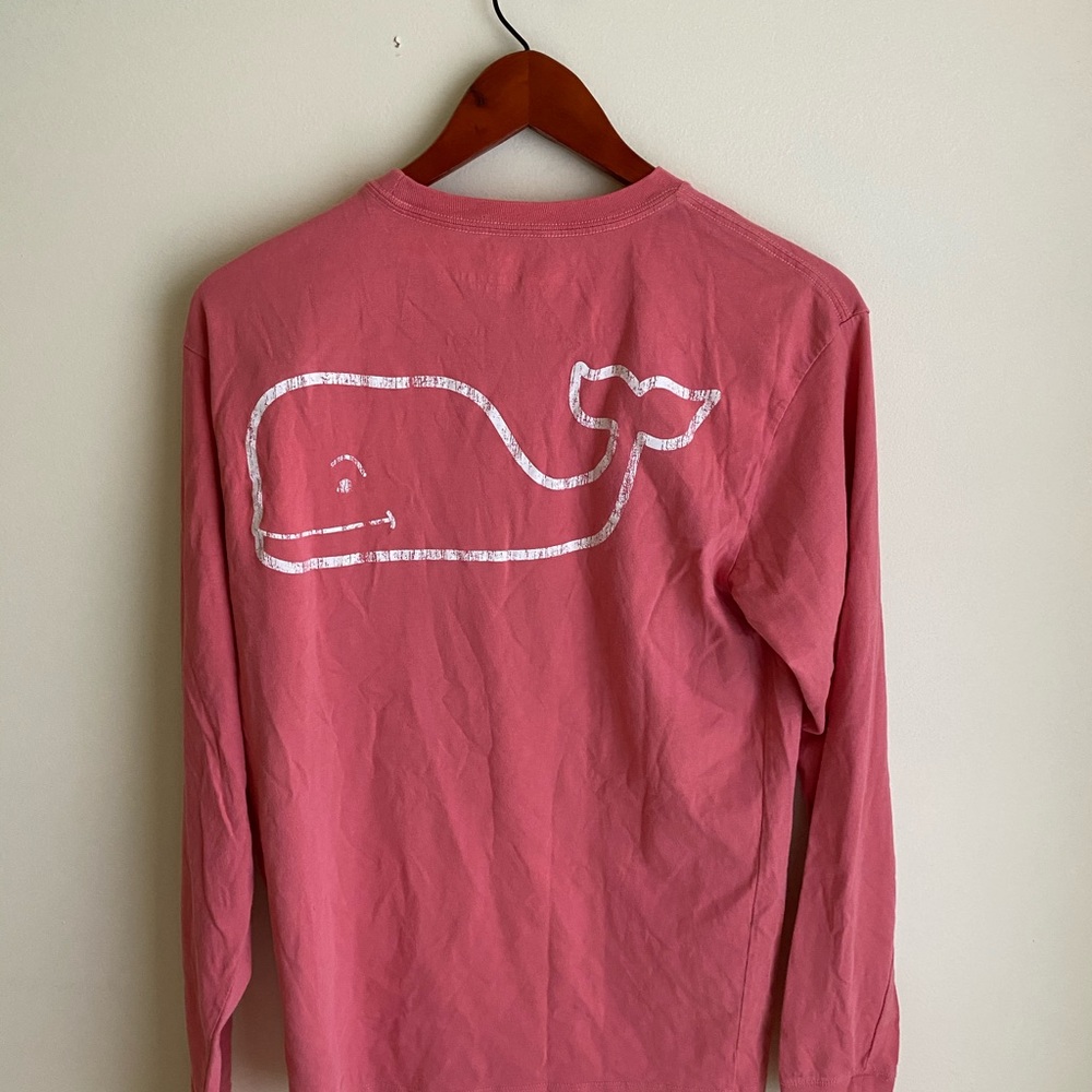 Vineyard vines whale long sleeve pocket tee